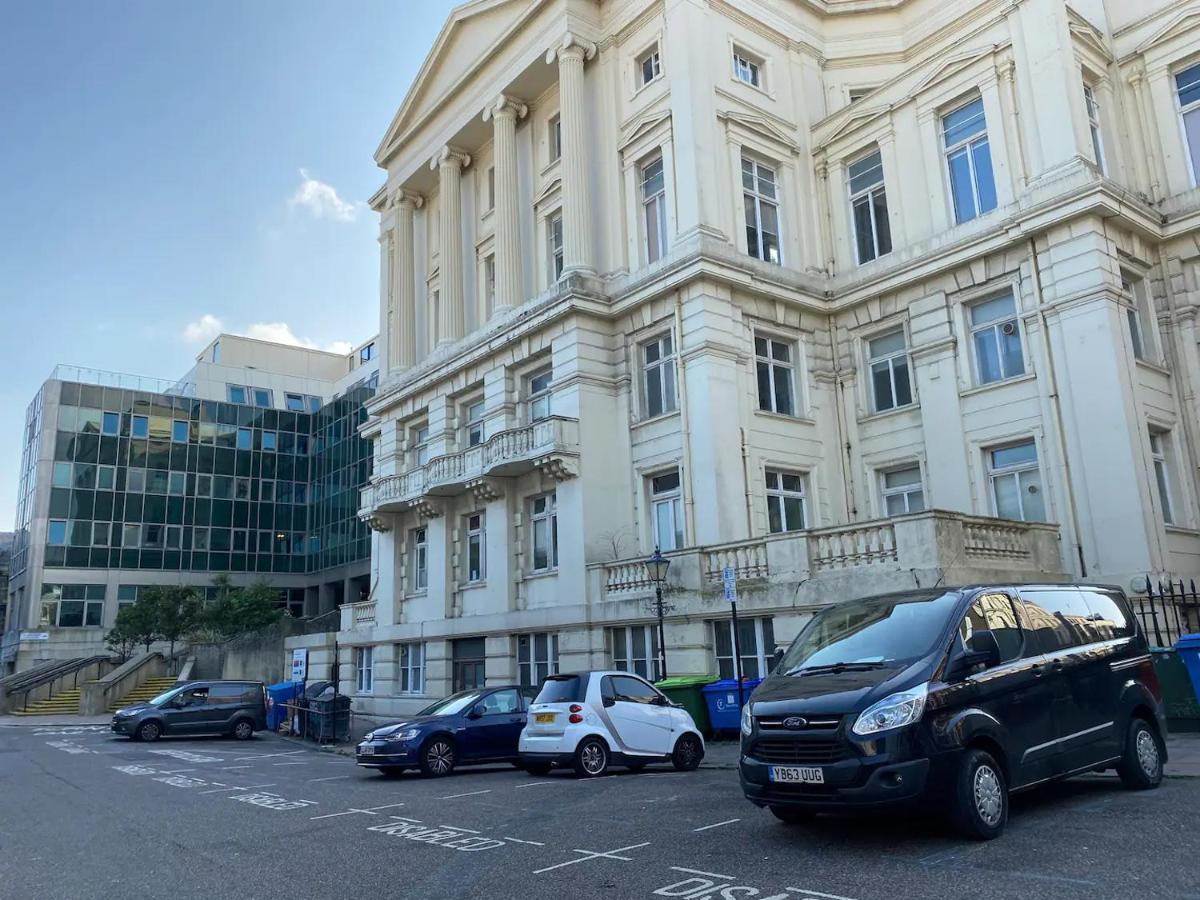 Beautiful Apartment Very Close To The Beach Hove Esterno foto