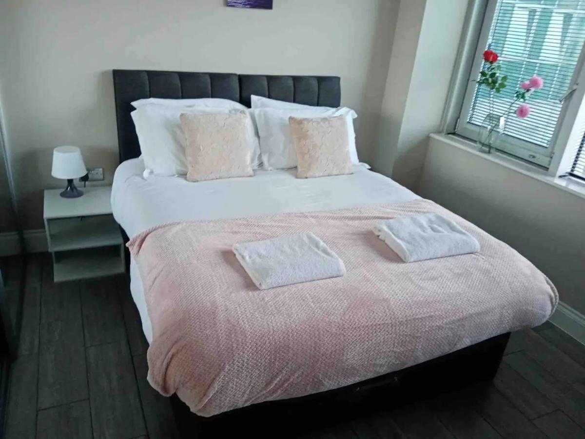 Beautiful Apartment Very Close To The Beach Hove Esterno foto
